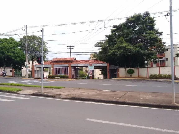 Lindo apto na entrada do condomínio Colinas do Piracicaba, Bloco 26, segundo andar, com sol da manh...