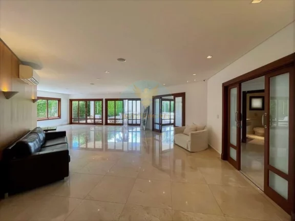 Imagem Casa em Condomínio a Venda no bairro Granja Viana - Cotia, SP