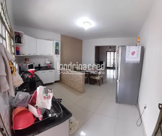 Imagem Casa Ampla à Venda no Jardim Dom Pedro II – 3 Quartos, 1 Suíte, Churrasqueira, Grande Quintal e Espaço para Construção em Terreno de 310m²!