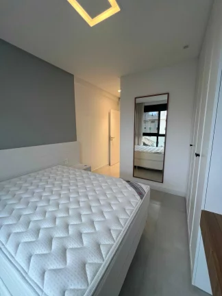 Imagem Apartamento a 250m do mar com 2 dormitórios sendo 2 suítes e 2 vagas de garagem em Bombinhas/SC