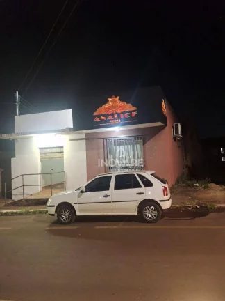 Imagem Casa com 5 dormitórios à venda, 81 m² por R$ 480.000,00 - Alvorada - Araporã/MG