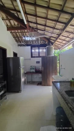 Imagem Casa Mobiliada em Condomínio com Piscina em Praia do Forte - Venda