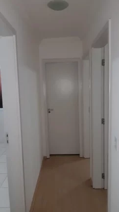 Imagem 2 dormitÃ³rios, banheiro social, sala, cozinha e lavanderia. 01 vaga de garagem, portaria 24horas, Ã...