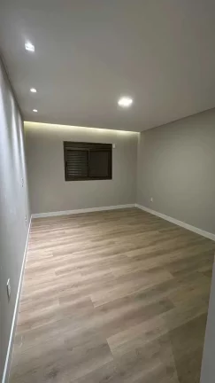 Imagem Sobrado com 3 suítes sendo 1 master e 2 vagas - Barra em Balneário Camboriú/SC