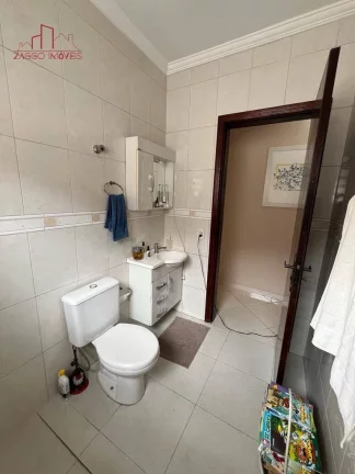 Imagem Casa com 116m² - 3 dorms - 2 vagas - Jd. Monte Azul.