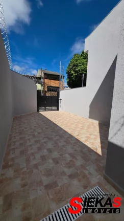 Imagem Casa à venda em São Paulo-SP, Parque Guaianazes: 2 quartos, 1 sala, 2 banheiros, 3 vagas de garagem, 65,00 m² de área.
