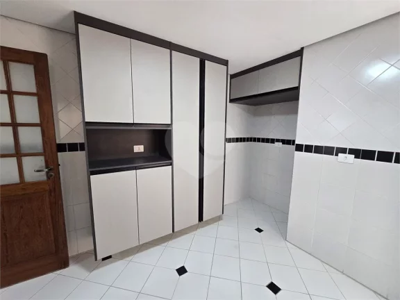 Imagem Casa à venda com 3 quartos, sendo 1 suíte, em Vila São Francisco, São Paulo - SP