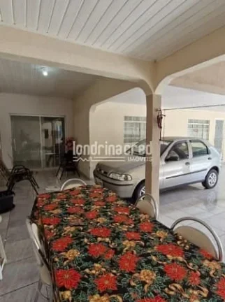 Imagem Casa à Venda em Ibiporã com 3 Quartos, 2 Banheiros, 4 Vagas de Garagem e 186 m² de Área Útil