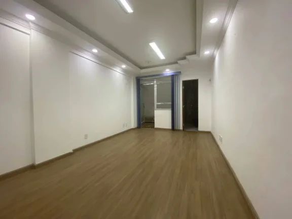 Imagem Grande Oportunidade! Sala comercial à venda no Centro de Barbacena