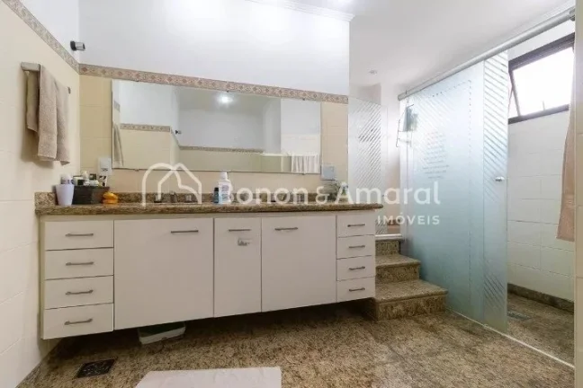 Imagem Apartamento com 3 Quartos à venda na Vila Itapura em Campinas - SP.

Lindo e amplo imóvel à venda...