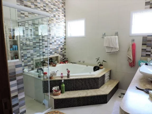 Imagem CASA COM 3 DORMITÓRIOS E MAIS UM REVERSÍVEL. 510 M² CONSTRUÍDOS EM LOTE DE 1.200M