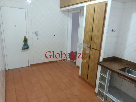 Imagem Apartamento Espaçoso e Moderno com 3 Dormitórios + Garagem com Infraestrutura para Carros Elétricos em Santos R$ 749 mil.