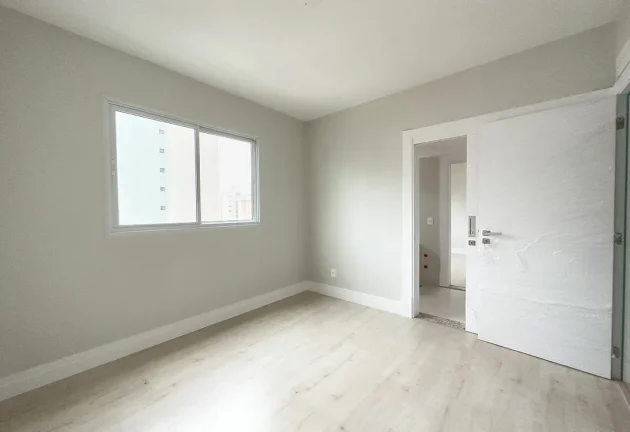 Imagem Apartamento com 3 dormitórios à venda sendo 3 suítes, 143.0 m² por - R$ 3.659.000,00 - Centro - Bal. Camboriú/SC