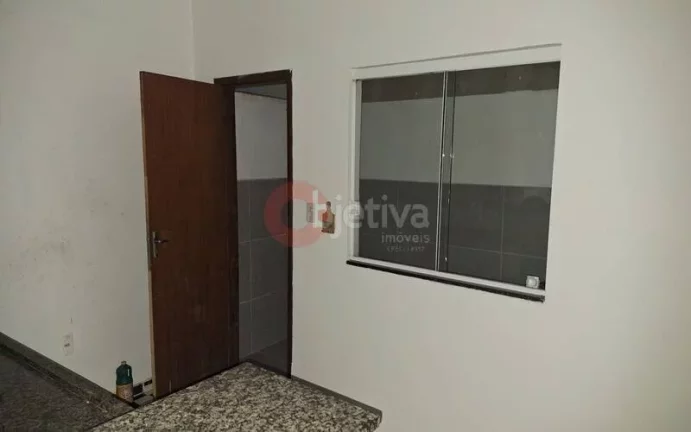 Imagem Excelente casa duplex de 2 quartos no Jardim Olinda em Cabo Frio.