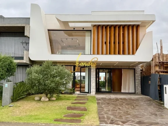 Imagem Sobrado beira lago, com piscina aquecida
