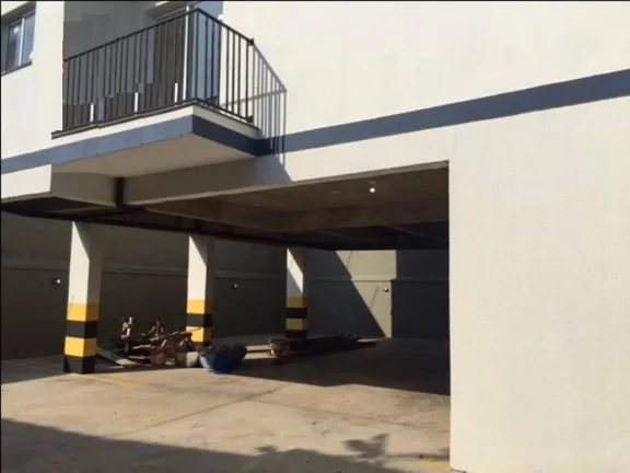 Imagem Venda de imóvel constituindo um edifício inteiro com 8 aptos novos contendo cada um 2 quartos, sal...