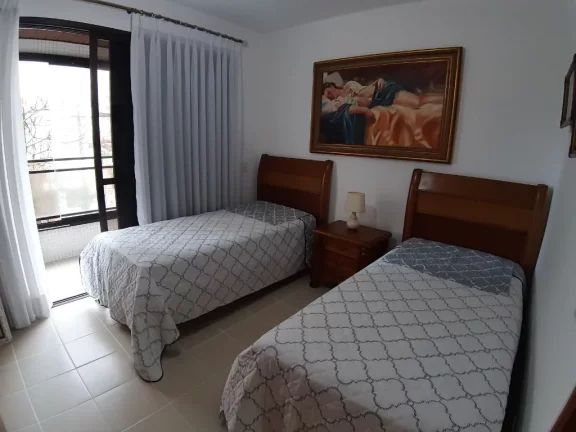Imagem APARTAMENTO AMPLO, 1 QUADRA DA PRAIA DE PITANGUEIRAS, SÃO 3 SUÍTE DORMTÓRIOS, COM LAZER E DUAS VAGAS