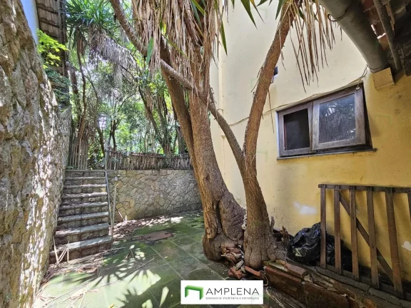 Imagem Oportunidade Única! Casa com Potencial de Valorização! Para Reformar e deixar do seu jeito! Casa 4 quartos à venda em Laranjeiras - Rio de Janeiro/RJ