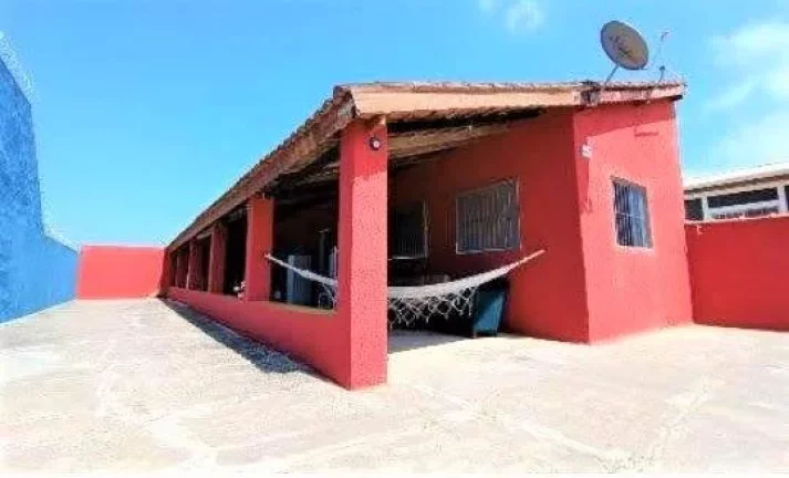 Imagem Casa com 2 dormitórios à venda na Ilha Comprida/SP