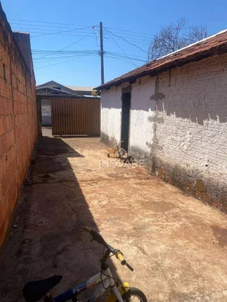 Imagem Casa com 2 dormitórios à venda, 70 m² por R$ 120.000 - Conjunto Habitacional Dona Norma Gibaldi - Itumbiara/GO