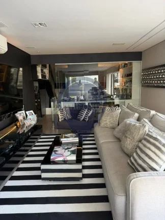 Imagem Cobertura de luxo no Brooklin Paulista: 4 quartos, 3 suítes, 2 salas, 4 banheiros, 3 vagas, 305m². Confira!