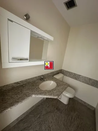 Imagem Vendo 3Q, Praia da Barra, 160m², cozinha planejada, armários, blindex, 2 vg, ônibus, clube, captação solar, recarga elétrica, tênis, futebol, squash