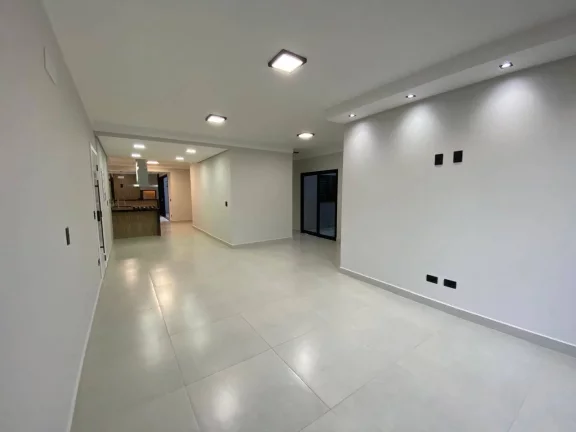 Imagem Casa de Alto Padrão no Condomínio Villa dos Inglezes