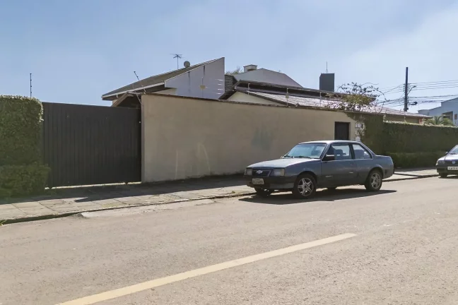 Imagem Terreno de Esquina no Bairro Portão – Excelente Oportunidade para Construtores!
