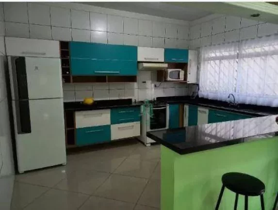 Imagem Sobrado com 3 dormitórios para alugar, 239 m² por R$ 3.689,00/mês - Jardim Santa Rita - Guarulhos/SP