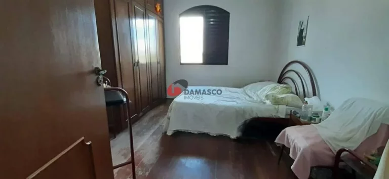 Imagem Sobrado à venda 3 Quartos, 1 Suite, 2 Vagas, 193M², Santa Maria, São Caetano do Sul - SP