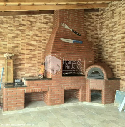 Imagem Chácara à Venda, Porteira Fechada, 500m², 5 Suítes, 10 Vagas, Piscina, Área Gourmet Estância Santa Helena-Jarinu, SP