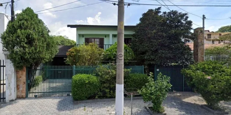 Sobrado residencial de alto padrão com 408 metros quadrados de área útil em terreno de 477 metros...