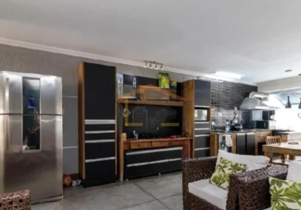 Imagem Sobrado de 260m² com 3 dormitórios, sendo 3 suítes, sendo uma master com closet, 5 banheiros, sal...