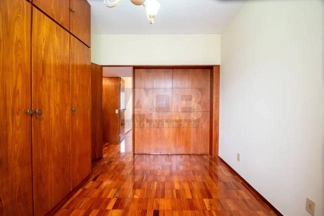 Imagem Apartamento à venda em Copacabana, 3Qtos, 143m2, 1vaga, na Barão de Ipanema