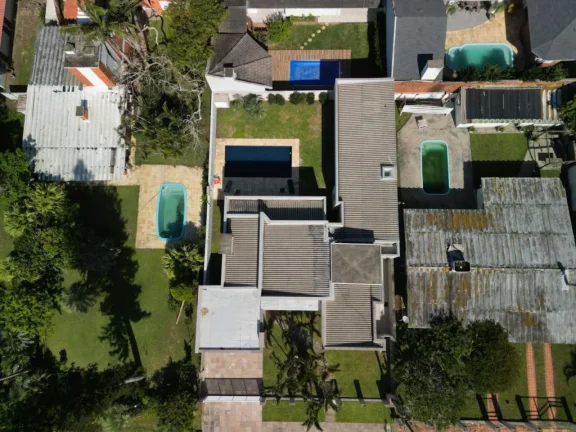 Imagem Casa 4 Dormitórios - Bairro Atlantida