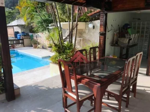 Imagem Casa à venda, 262 m² por R$ 1.200.000,00 - Maria Paula - Niterói/RJ