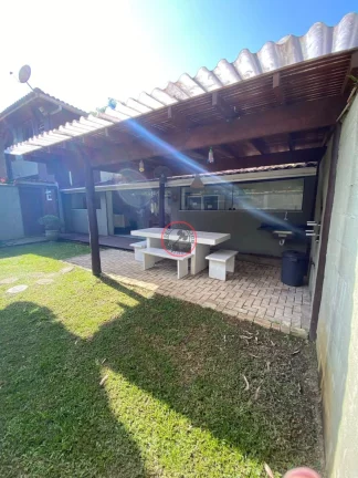 CASA COM 2 DORMITÓRIOS, SENDO 1 SUÍTE, DENTRO DE UM RESIDENCIAL COM PISCINA, PARA LOCAÇÃO ANUAL EM BOISSUCANGA