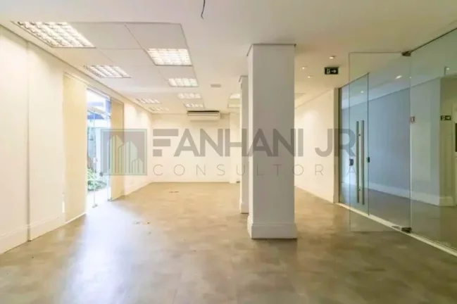 Imagem Excelente oportunidade de locação de casa comercial no Jardim América, São Paulo-SP: 5 salas, 8 banheiros, 1000m² de área!