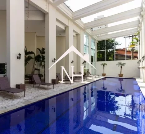 Imagem Lindo Apartamento com pé direito de 3,10m com 350m² sendo 3 suítes (1 master closet duplo e sala de banho ) e 5 vagas