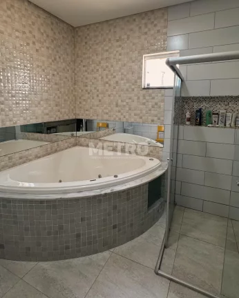 Imagem Casa com 3 suítes, master com closet e hidromassagem, Piscina, Área gourmet