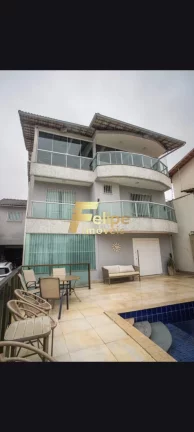 Imagem BELÍSSIMA CASA COM 3 PAVIMENTOS, COM EXCELENTE ÁREA DE LAZER COM CHURRASQUEIRA E PISCINA, LOCALIZADA NO BAIRRO SÃO JUDAS TADEU, EM GUARAPARI/ES!