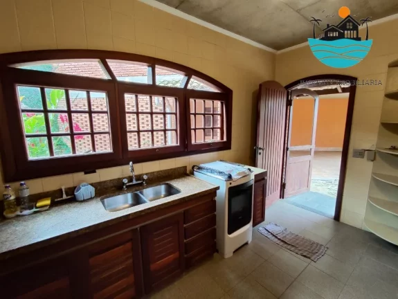 Imagem Casa para Aluguel de Temporada em Juquehy, 450 metros da praia, piscina, churrasqueira, 5 dormitórios, Max 14 pessoas | Juquehy Imobiliária