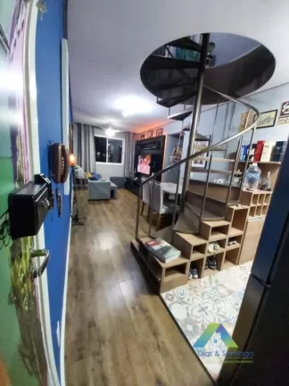Imagem Cobertura com 128 metros, 3 dormitórios, 1 vaga com excelente localização proximo a comércios e principais avenidas.,