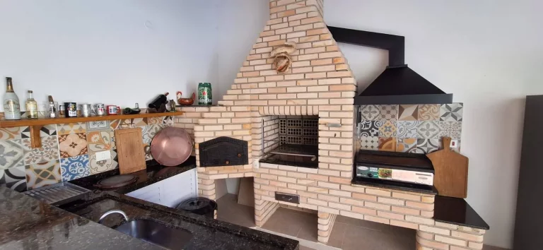 Imagem EXCELENTE IMOVEL, CASA COM 4 SUITES PISCINA E HIDROMASSAGEM, PERTO DA PRAIA