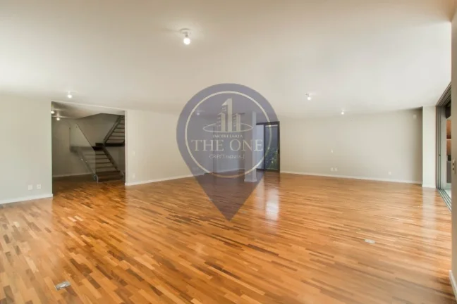 Imagem Luxuosa casa à venda em São Paulo-SP, Alto de Pinheiros: 4 quartos, 4 suítes, 5 banheiros, 6 vagas, 371 m². Imperdível!