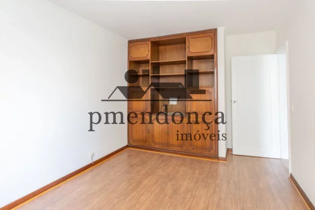 Imagem Apartamento em Higienópolis com 158m², 4 quartos (1 suíte) e 2 vagas.