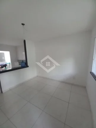 Imagem Casa na pedra de guaratiba com sala e 2 quartos, quintal e garagem