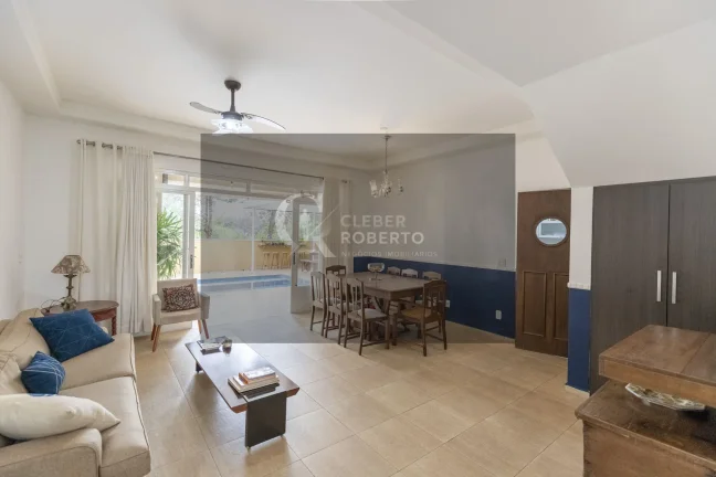 Imagem Sobrado à venda com Vista Deslumbrante e Lazer Com 250m² de terreno e 208m²