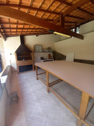 Imagem VENDO ESTA LINDA CASA NO BAIRRO: CASCATINHA - NOVA FRIBURGO.