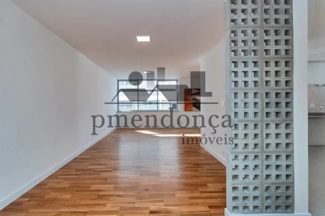 Imagem Apartamento à venda no Ed. Itapuã com 176m2, 2 quartos (1 suíte) e 1 vaga fixa.